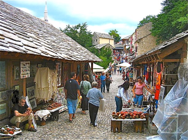 1024px-Bazar_at_Old_Bridge_in_Mostar,_Herzegovina