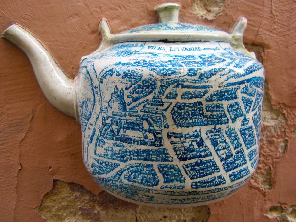 Teapot with map