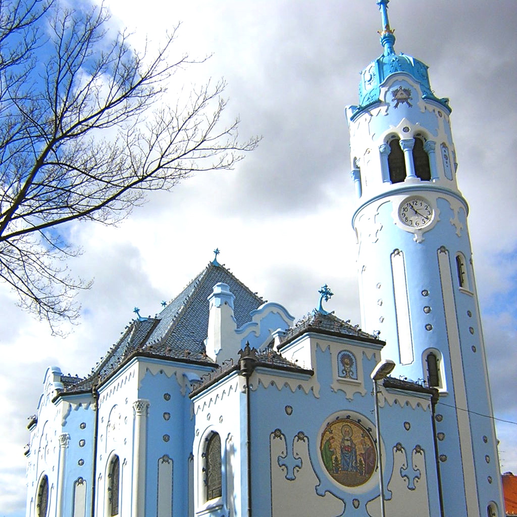Blue_Church_Bratislava_(frente) - Version 2