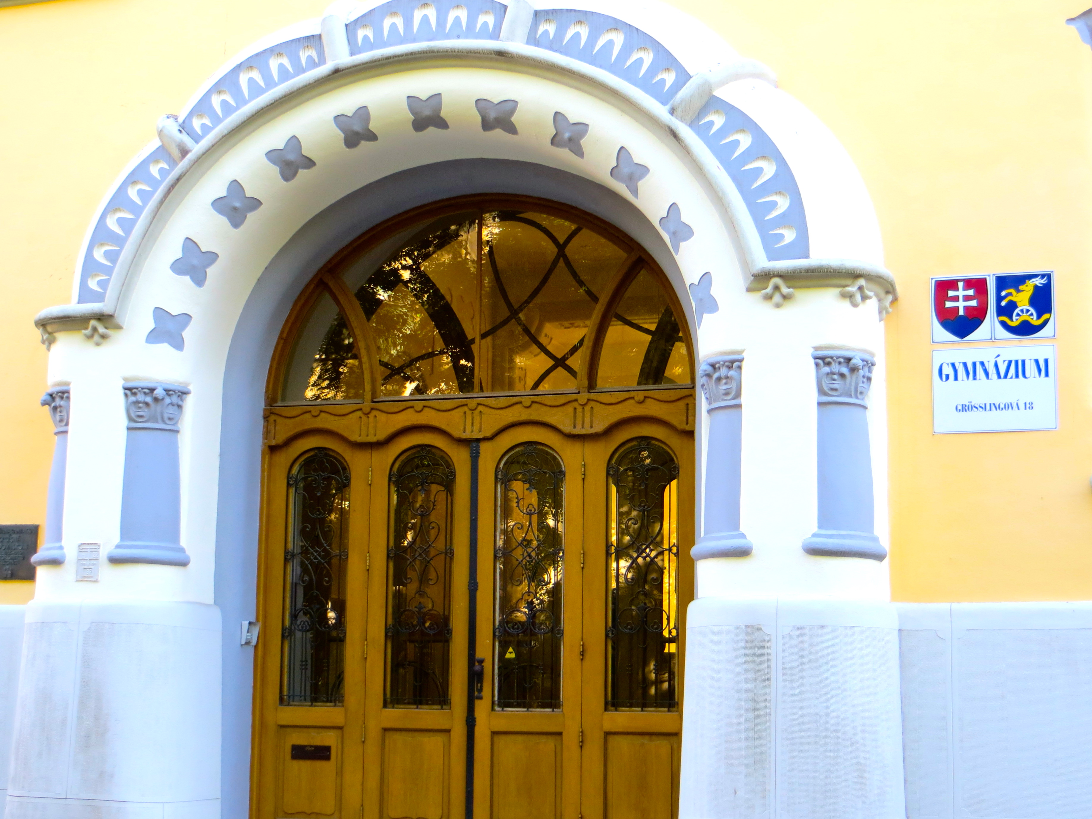 Gymnazium Entrance