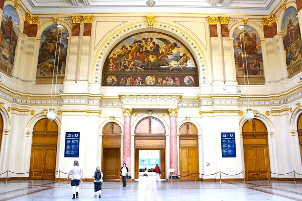 Keleti interior