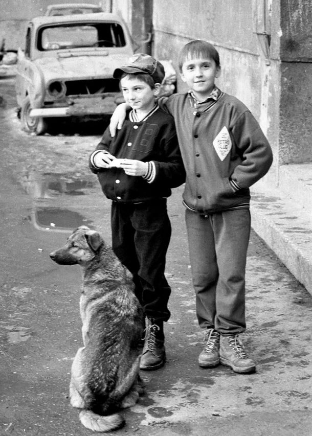 1024px-Sarajevo_Children_2