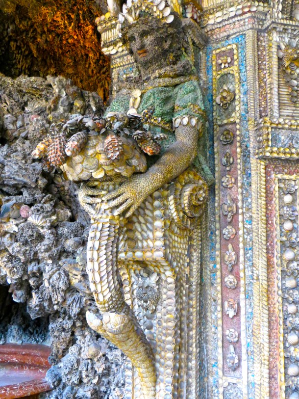 Grotto figure