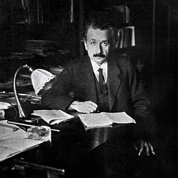 Albert_Einstein_1920