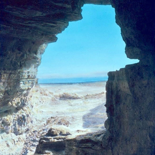 view_of_the_dead_sea_from_a_cave_at_qumran-2